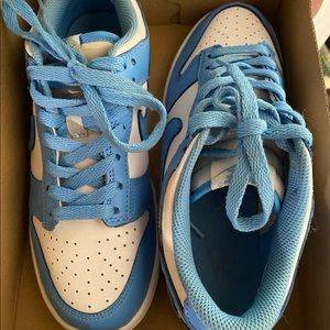 Nike dunk low UNC Size GS6